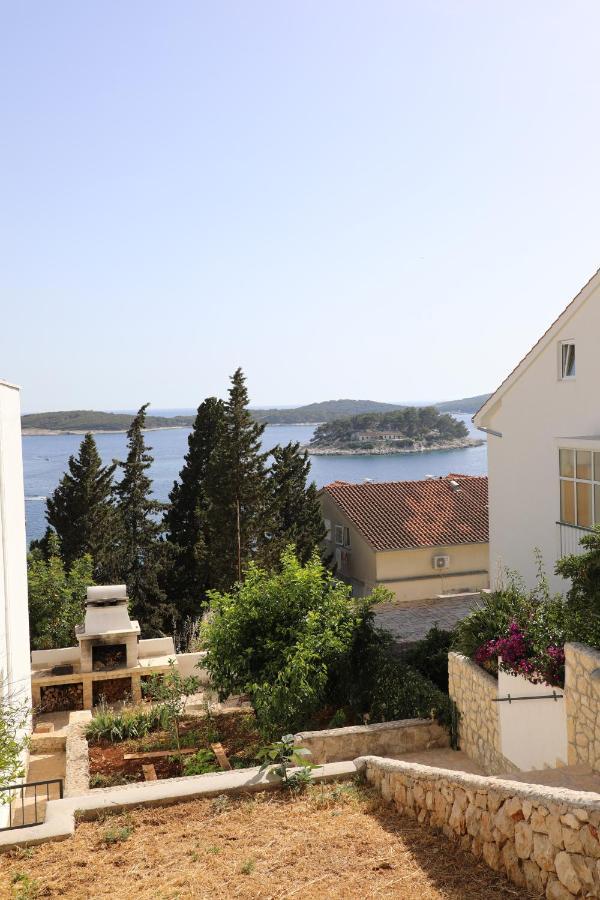 Adria Apartment ฮวาร์ ภายนอก รูปภาพ