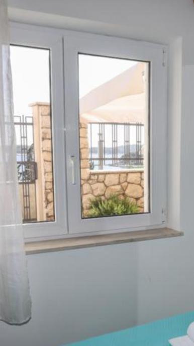 Adria Apartment ฮวาร์ ภายนอก รูปภาพ