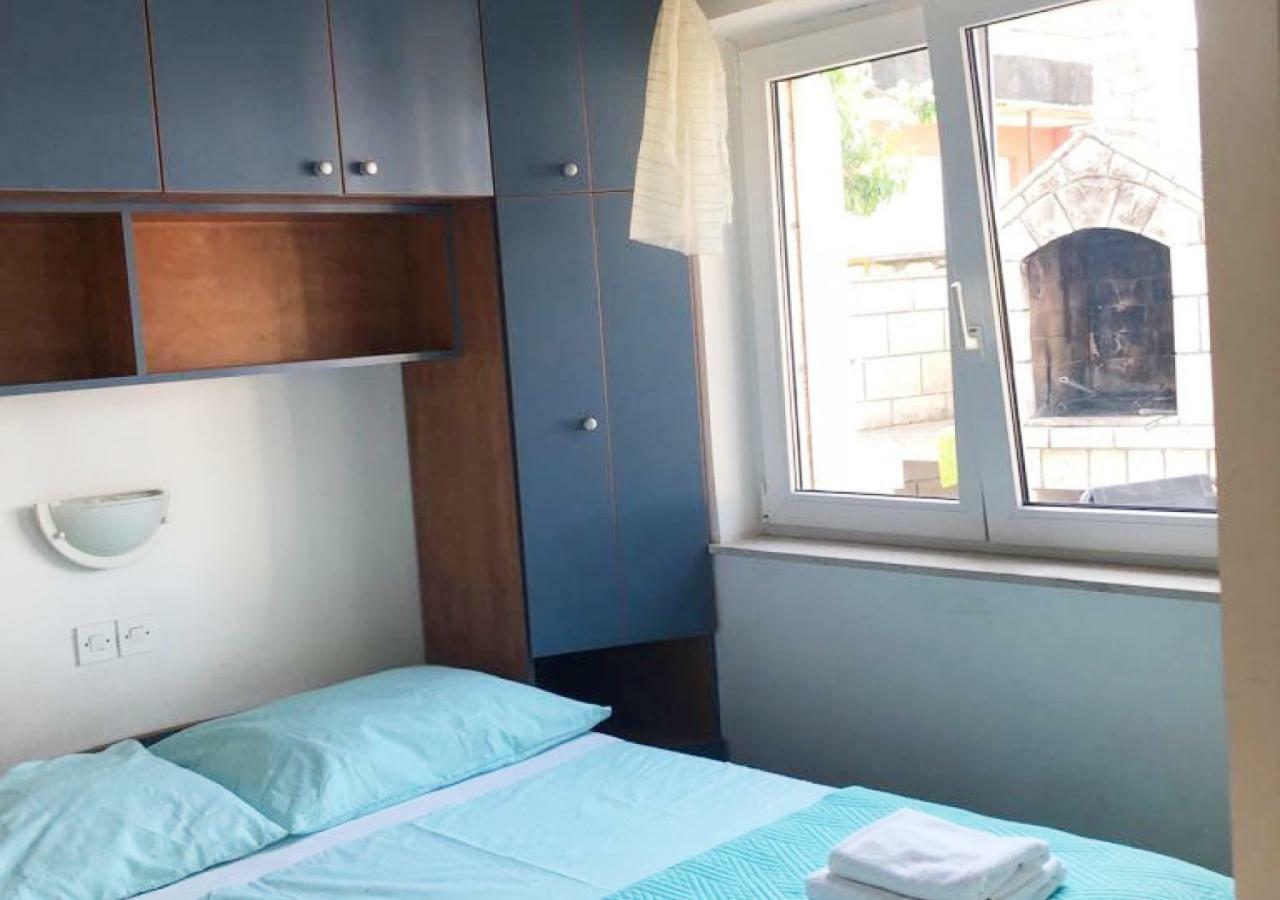 Adria Apartment ฮวาร์ ภายนอก รูปภาพ