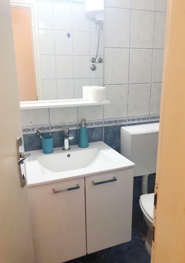 Adria Apartment ฮวาร์ ภายนอก รูปภาพ